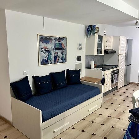 Celeste Apartment Генуа Екстериор снимка